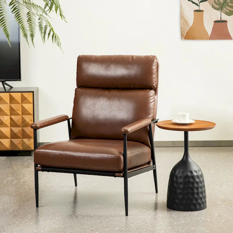 Fauteuil en similicuir Mid-Century Modern à dossier haut et accoudoirs rembourrés - 33,75 L x 39,5 H x 28 P