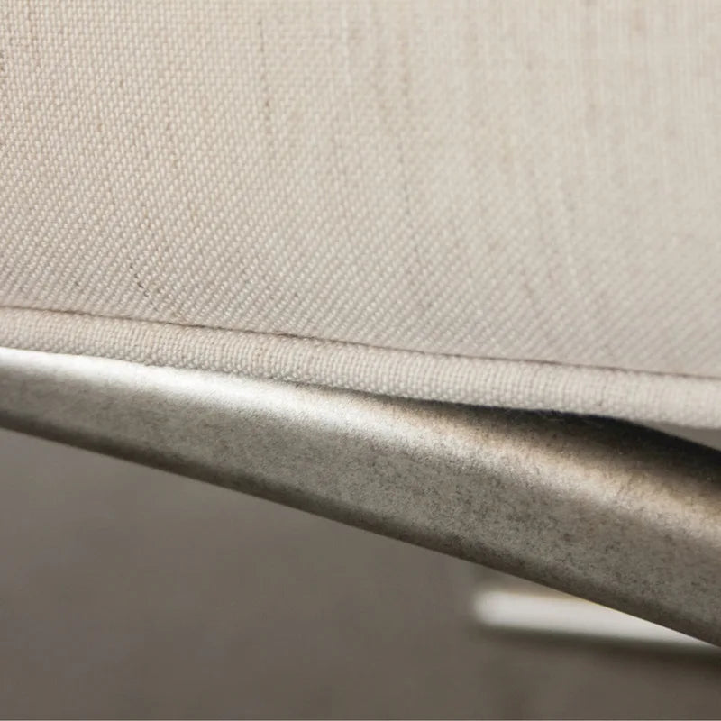 Banc rembourré avec cadre en métal, couleur champagne